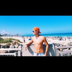 Meet your Posher, Adam